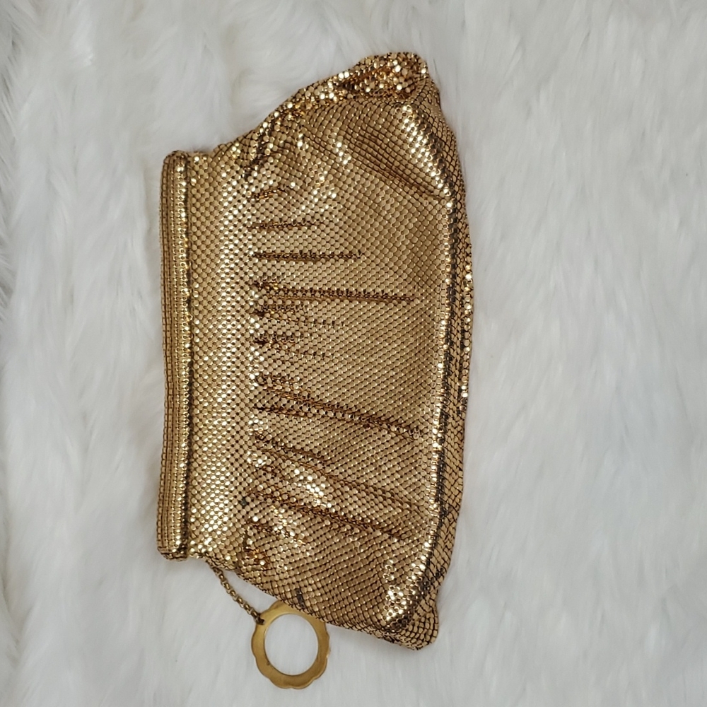Vintage whiting & Davis gold mesh Purse handbag